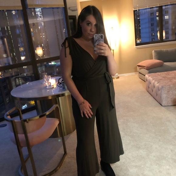 Meet your Posher, KT - Picture 4 of 4